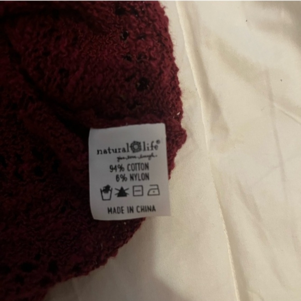NATURAL LIFE Burgundy Crochet Scoop Neck Sweater. Size L - Picture 4 of 5